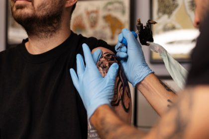 Comment choisir son tatoueur ? Les critères à ne jamais négliger