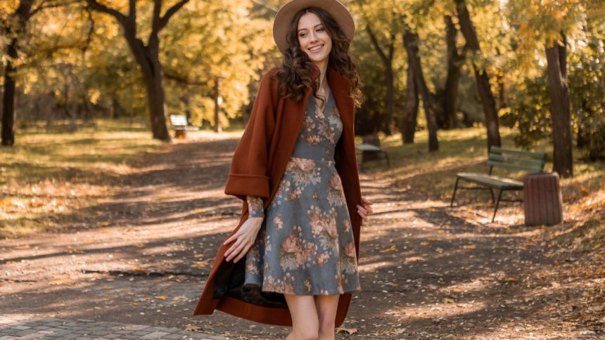 Comment porter une robe en automne sans avoir froid ?